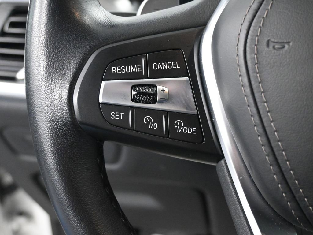 Used 2025 BMW X5 xDrive50e image 31