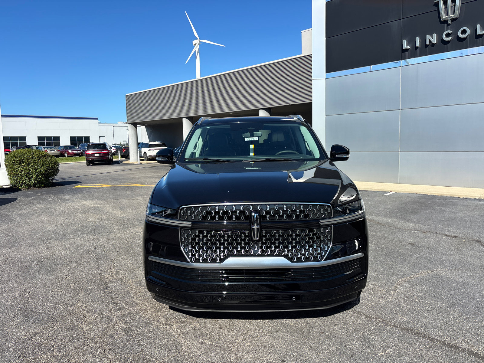 New 2025 Lincoln Navigator L Reserve image 2