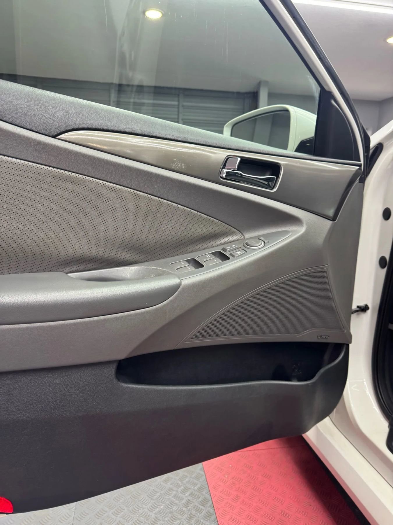 Used 2013 Hyundai Sonata Limited image 16