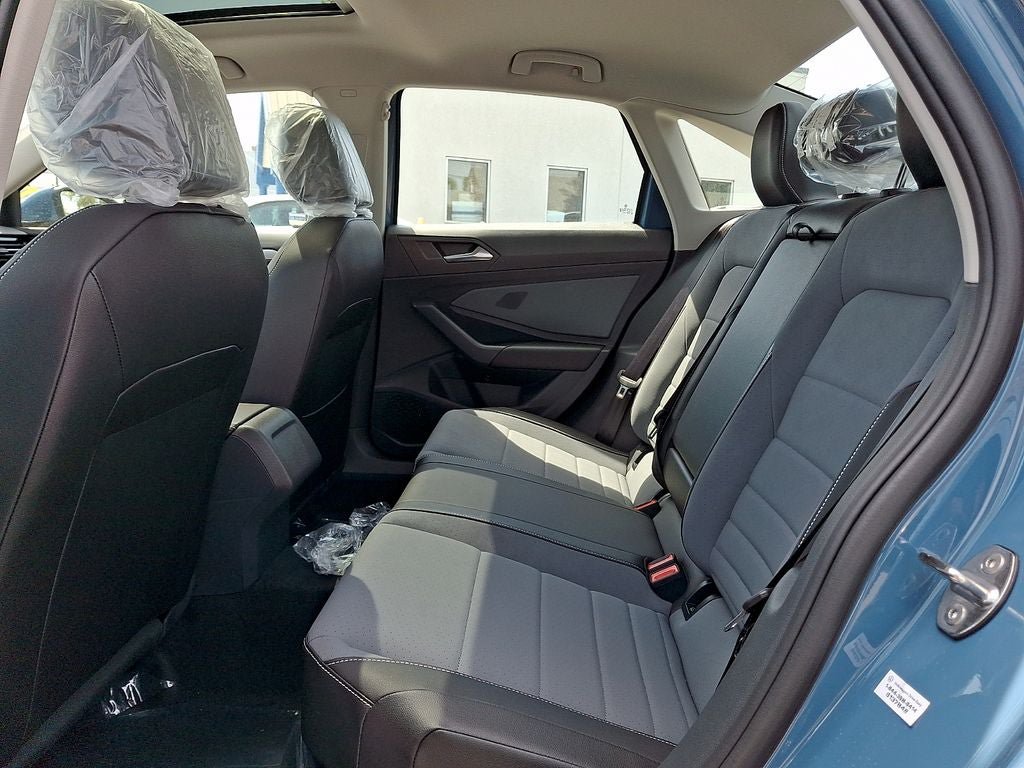 New 2026 Volkswagen Jetta SE FWD image 6