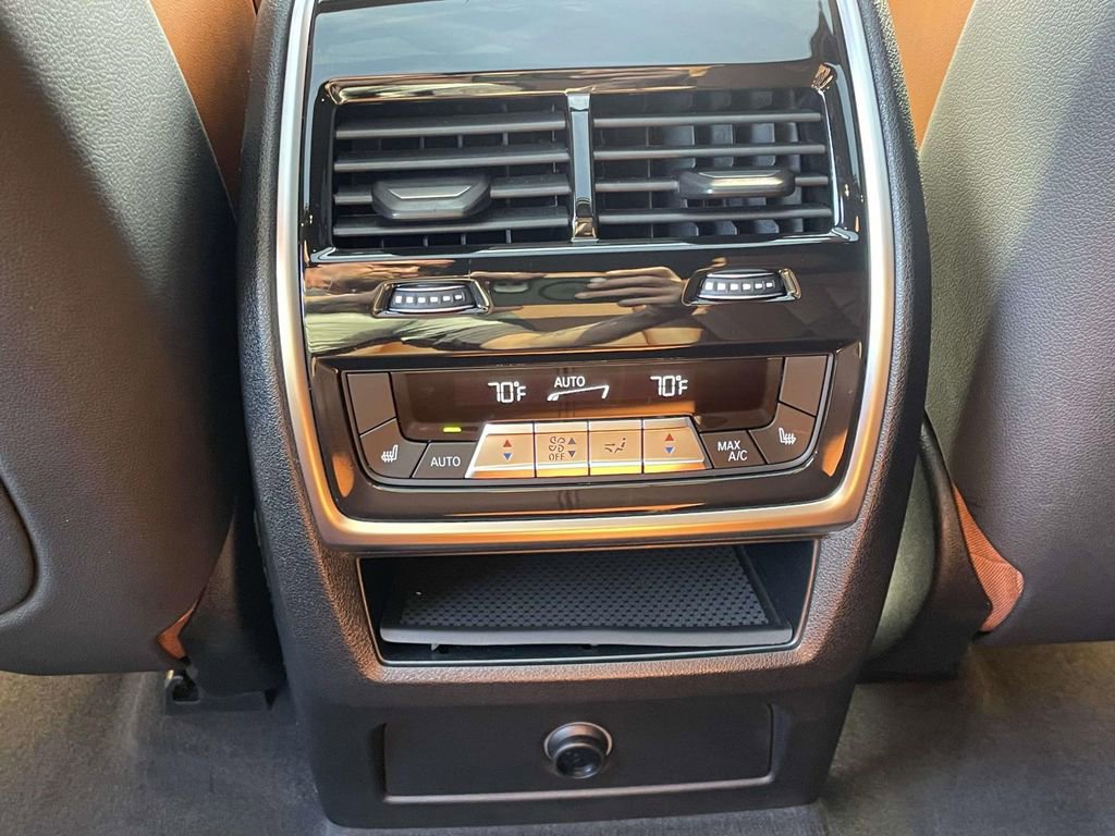 Used 2022 BMW X5 M50i image 14