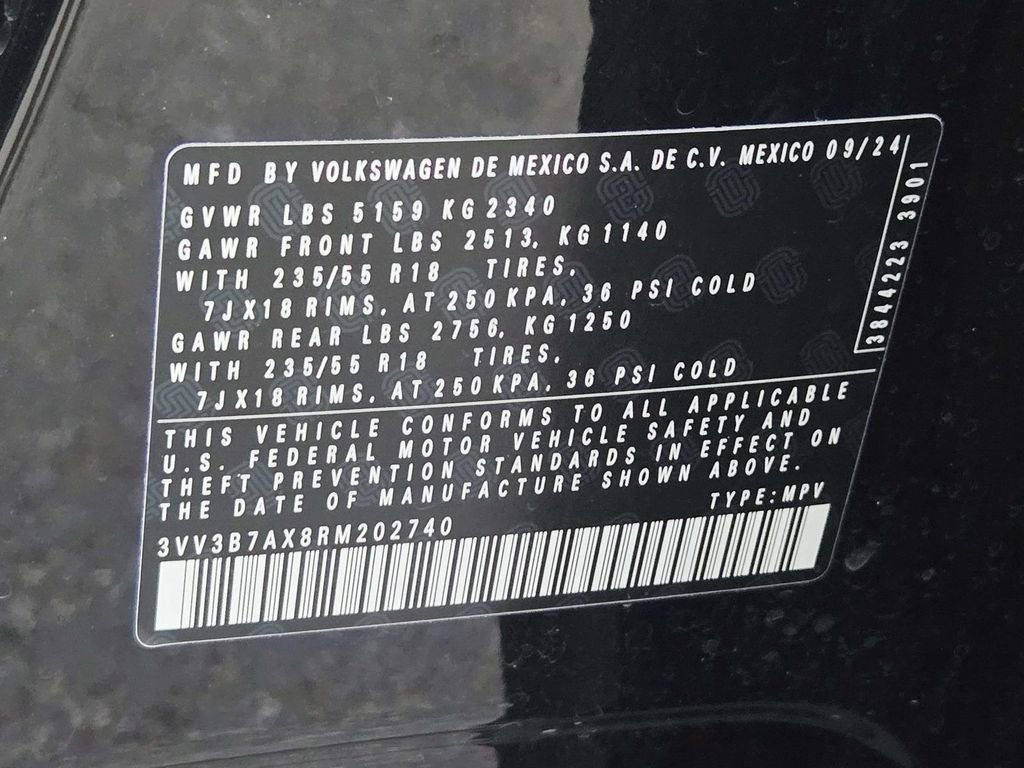 Used 2024 Volkswagen Tiguan Wolfsburg Edition image 38