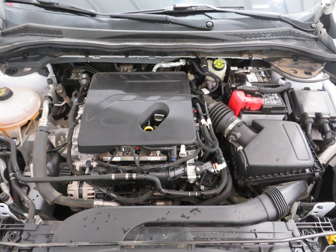 Used 2020 Ford Escape SE image 28