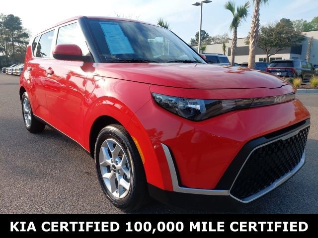 Certified 2025 Kia Soul LX image 2