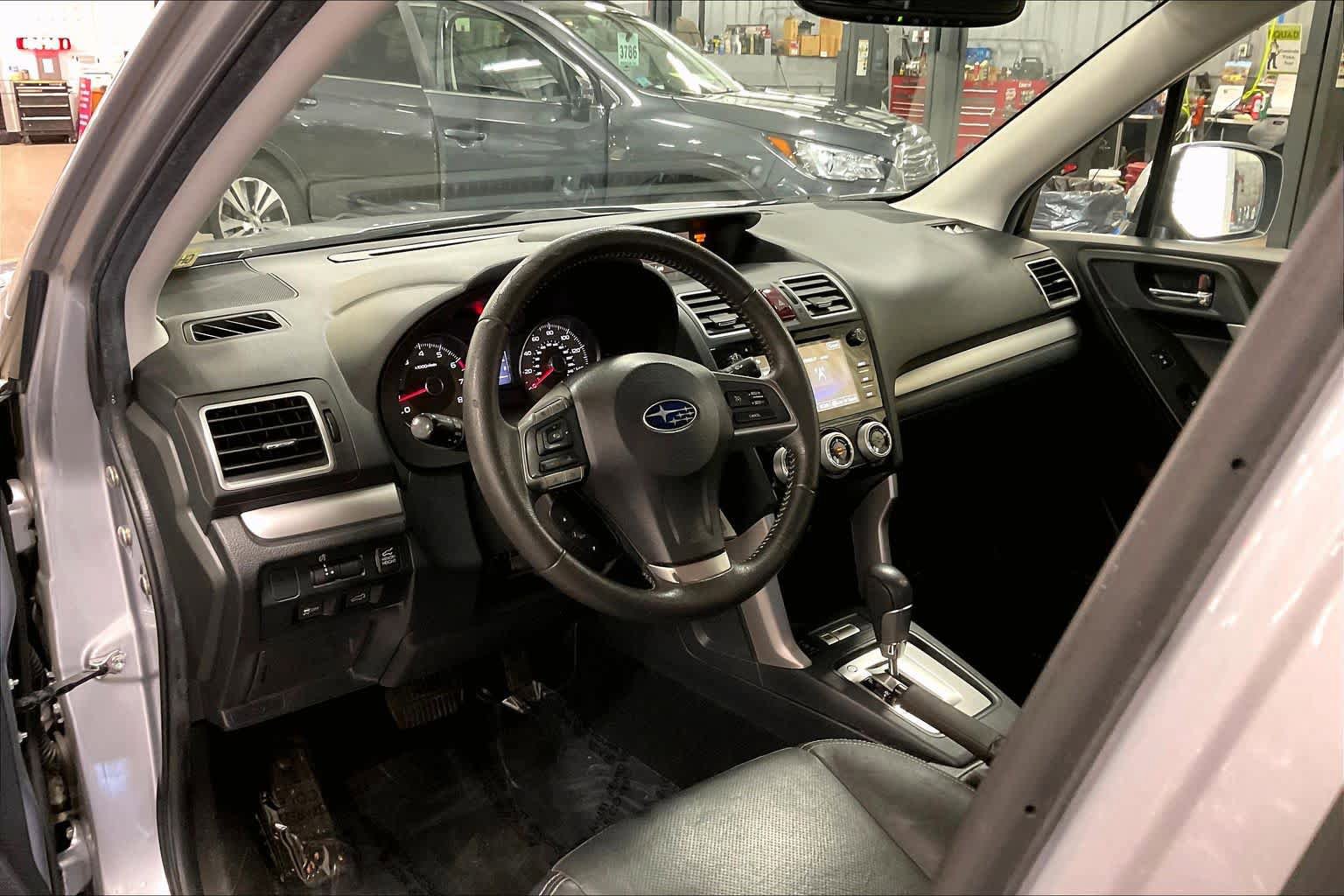 Used 2016 Subaru Forester 2.5i Limited AWD/4WD image 18