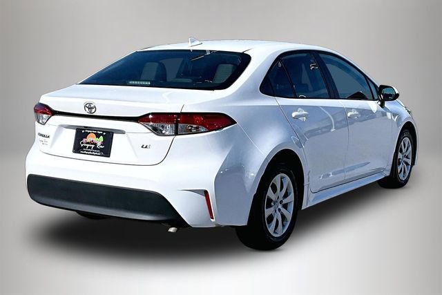 Used 2025 Toyota Corolla LE image 5