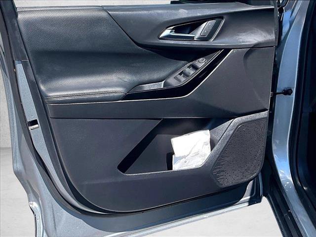 Used 2025 Chevrolet Equinox LT w/ Safety and Technology Package FWD image 17