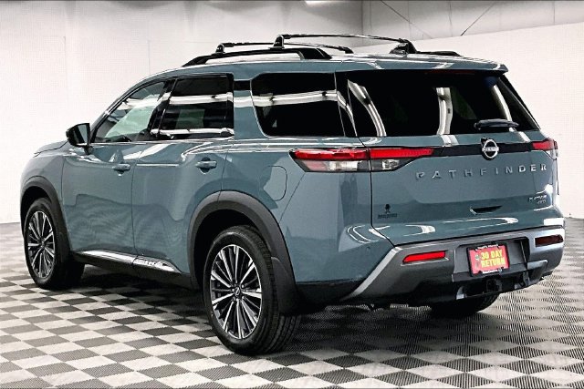 New 2026 Nissan Pathfinder Platinum w/ Lighting Package AWD/4WD image 4
