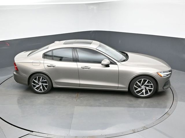 Used 2019 Volvo S60 T6 Momentum w/ Premium Package image 43