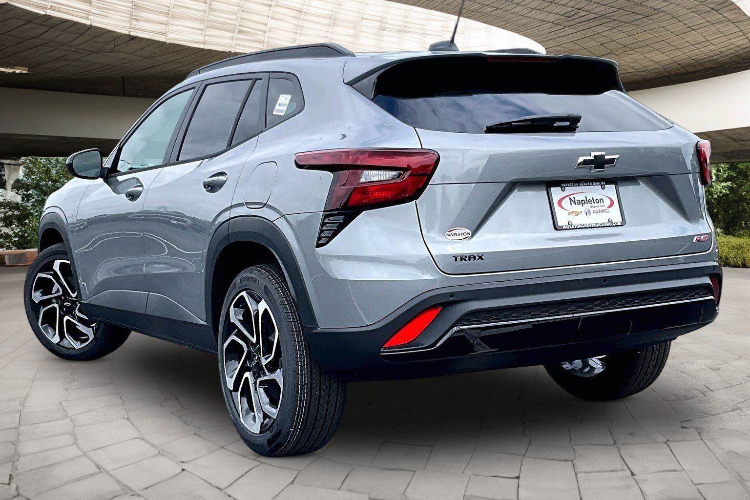 New 2026 Chevrolet Trax RS w/ Driver Confidence Package FWD image 3
