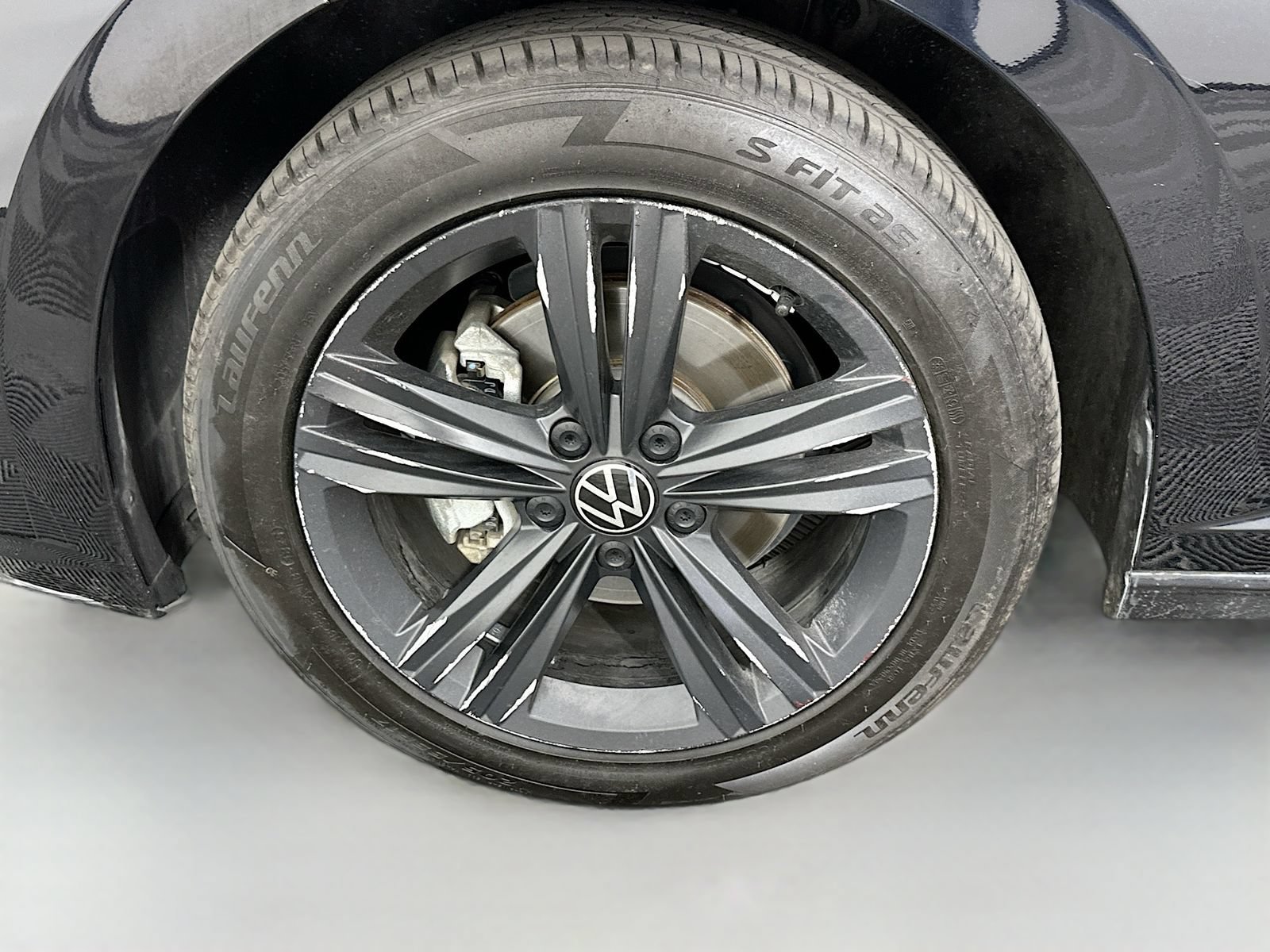 Used 2024 Volkswagen Jetta SE FWD image 31