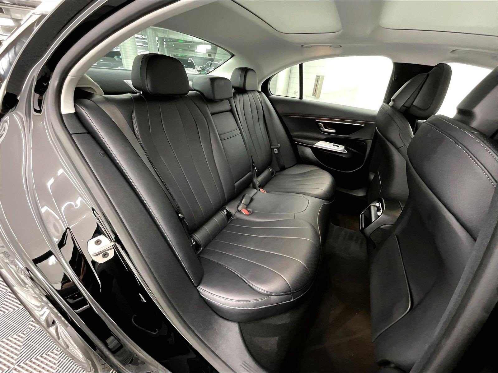 Certified 2025 Mercedes-Benz E 350 4MATIC Sedan image 17