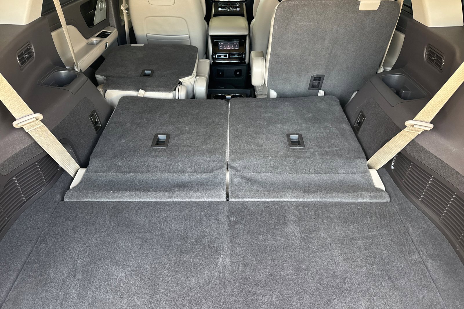 Used 2022 Lincoln Aviator Reserve w/ Equipment Group 201A image 16