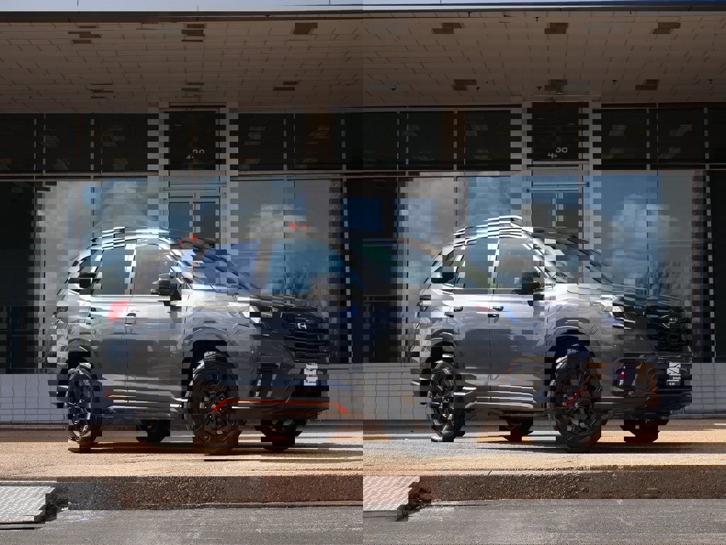 Used 2023 Subaru Forester Sport image 2