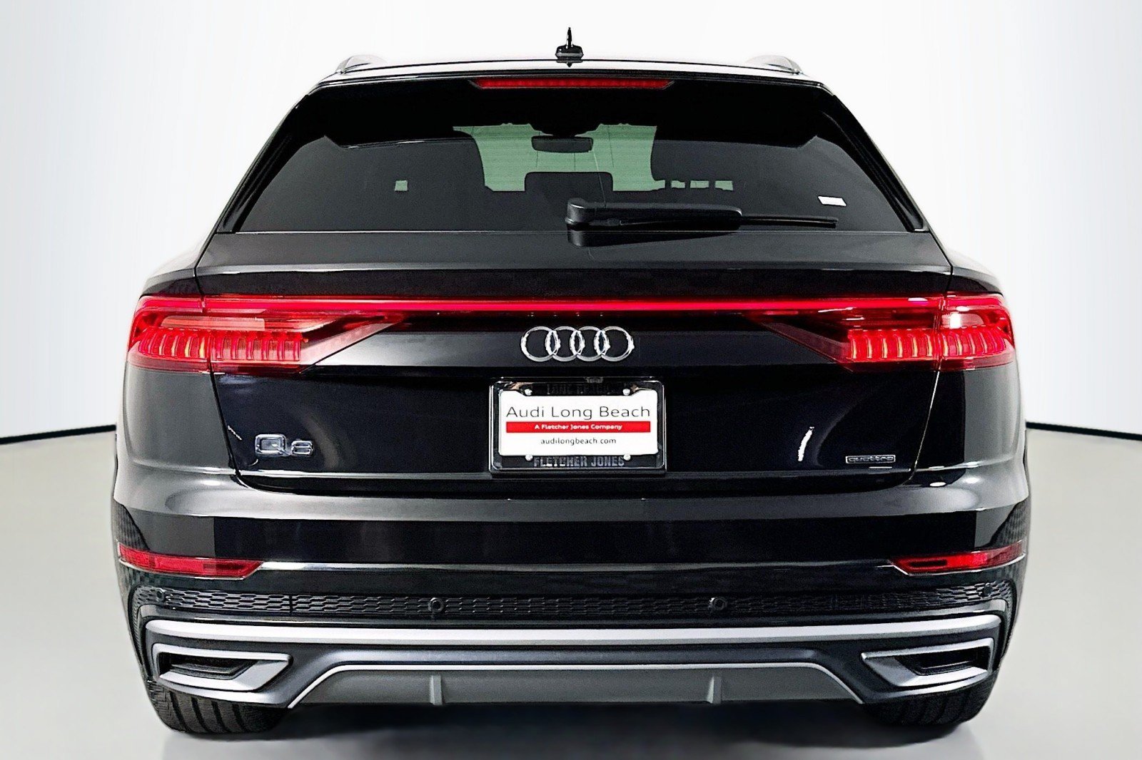 Used 2023 Audi Q8 Premium Plus w/ Premium Plus Package AWD/4WD image 3