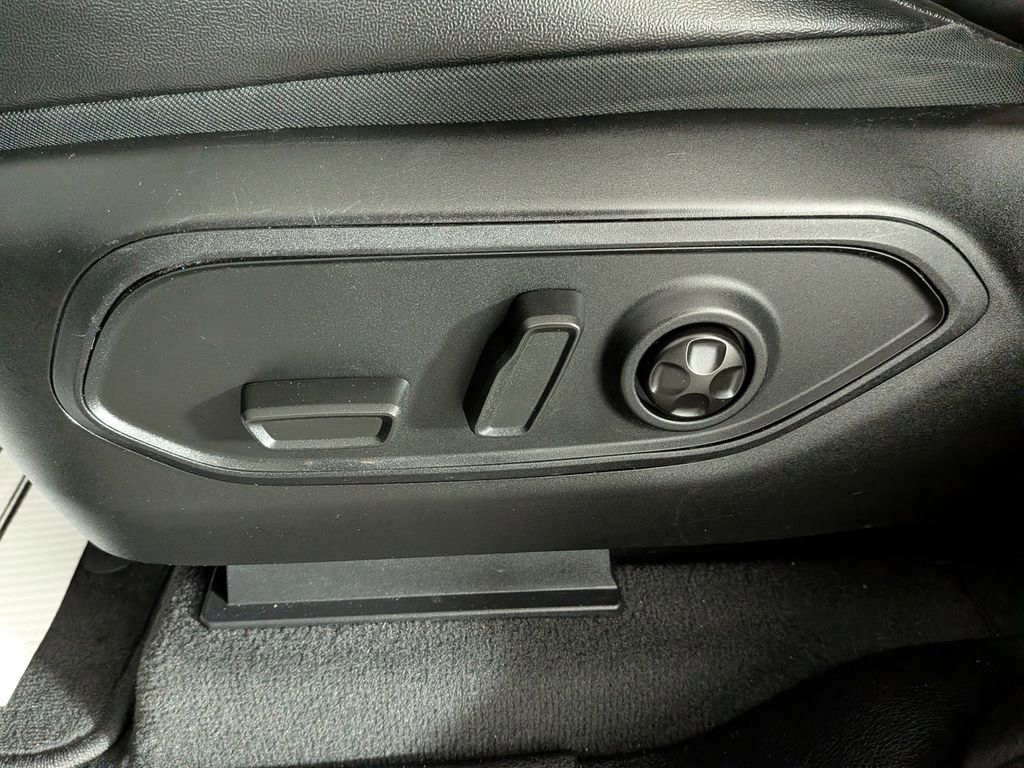 Certified 2023 Jeep Grand Cherokee Limited image 18