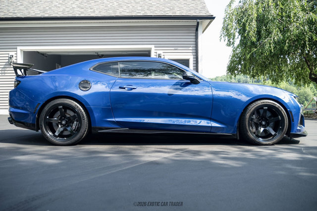 Used 2021 Chevrolet Camaro ZL1 RWD image 9