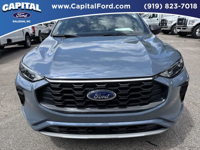 Certified 2024 Ford Escape ST-Line w/ Tech Pack #1 AWD/4WD image 10