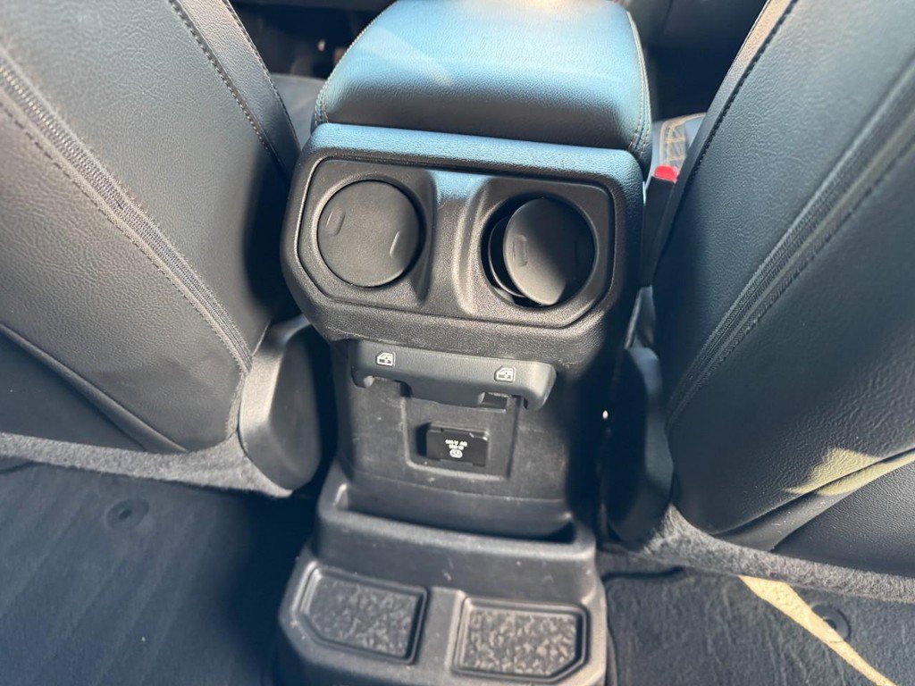 Used 2022 Jeep Wrangler Unlimited Sahara image 19