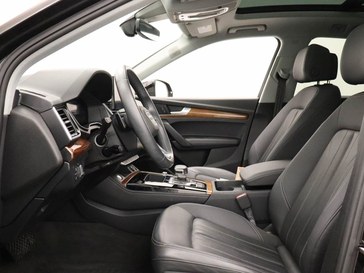 Used 2023 Audi Q5 2.0T Premium Plus w/ Premium Plus Package AWD/4WD image 16