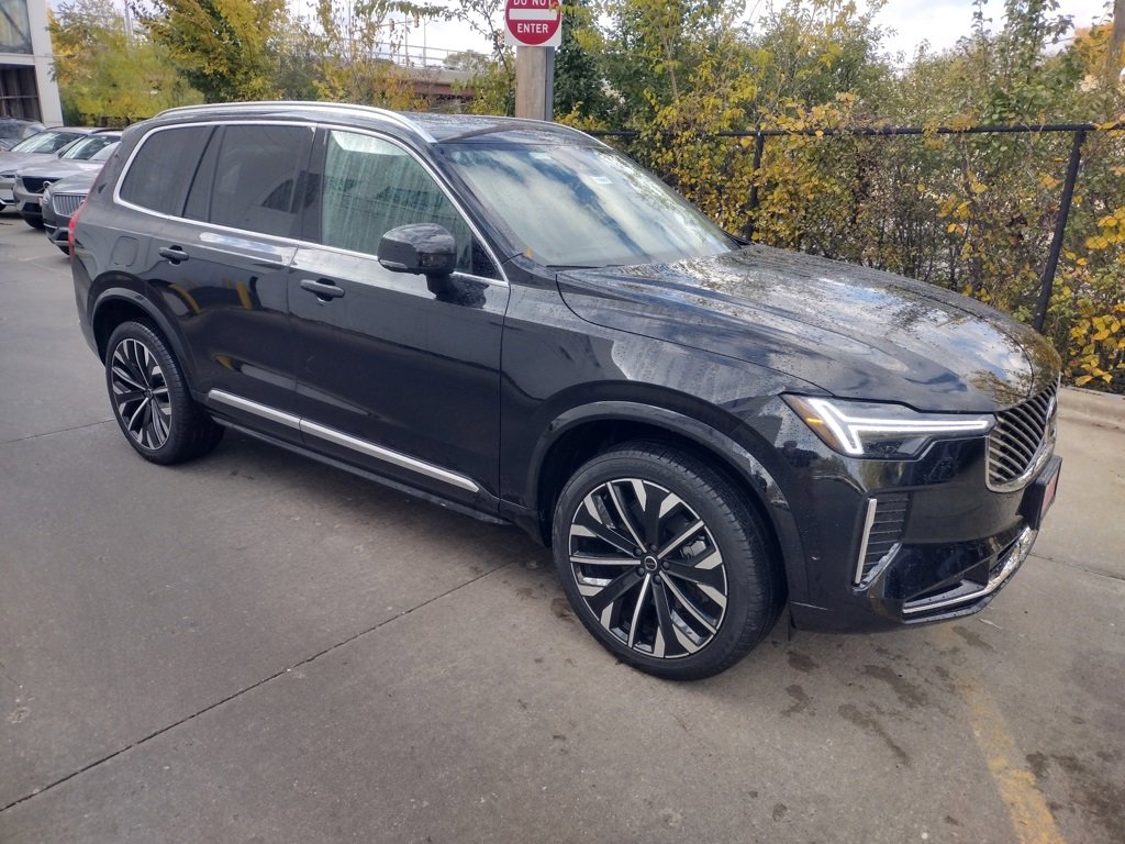 New 2026 Volvo XC90 B6 Plus w/ Protection Package Premier image 3