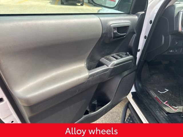 Used 2023 Toyota Tacoma SR5 w/ Technology Package image 30