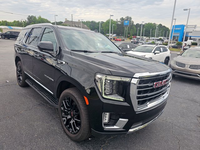 Used 2023 GMC Yukon SLT RWD image 1
