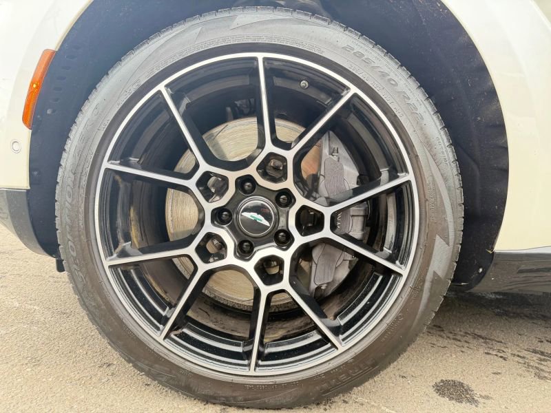 Used 2021 Aston Martin DBX image 35