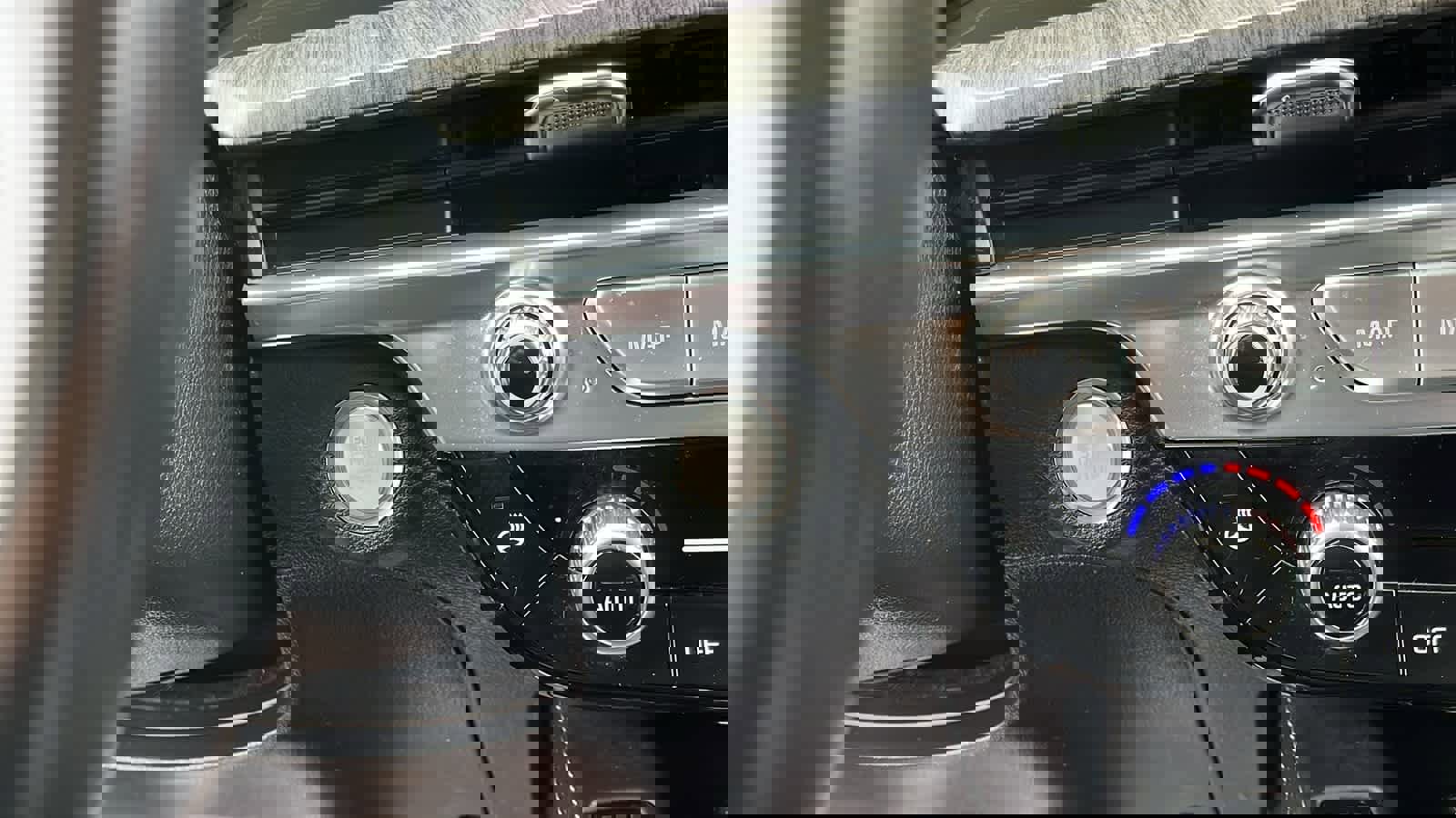 Used 2024 Kia Telluride SX Prestige w/ Towing Package image 22