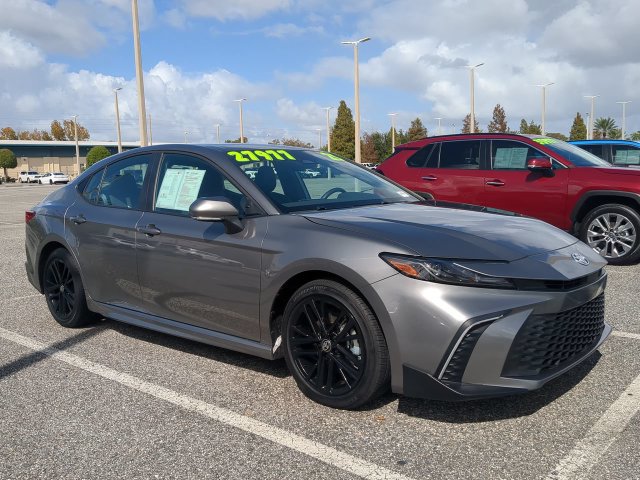 Certified 2025 Toyota Camry SE w/ Convenience Package FWD image 2