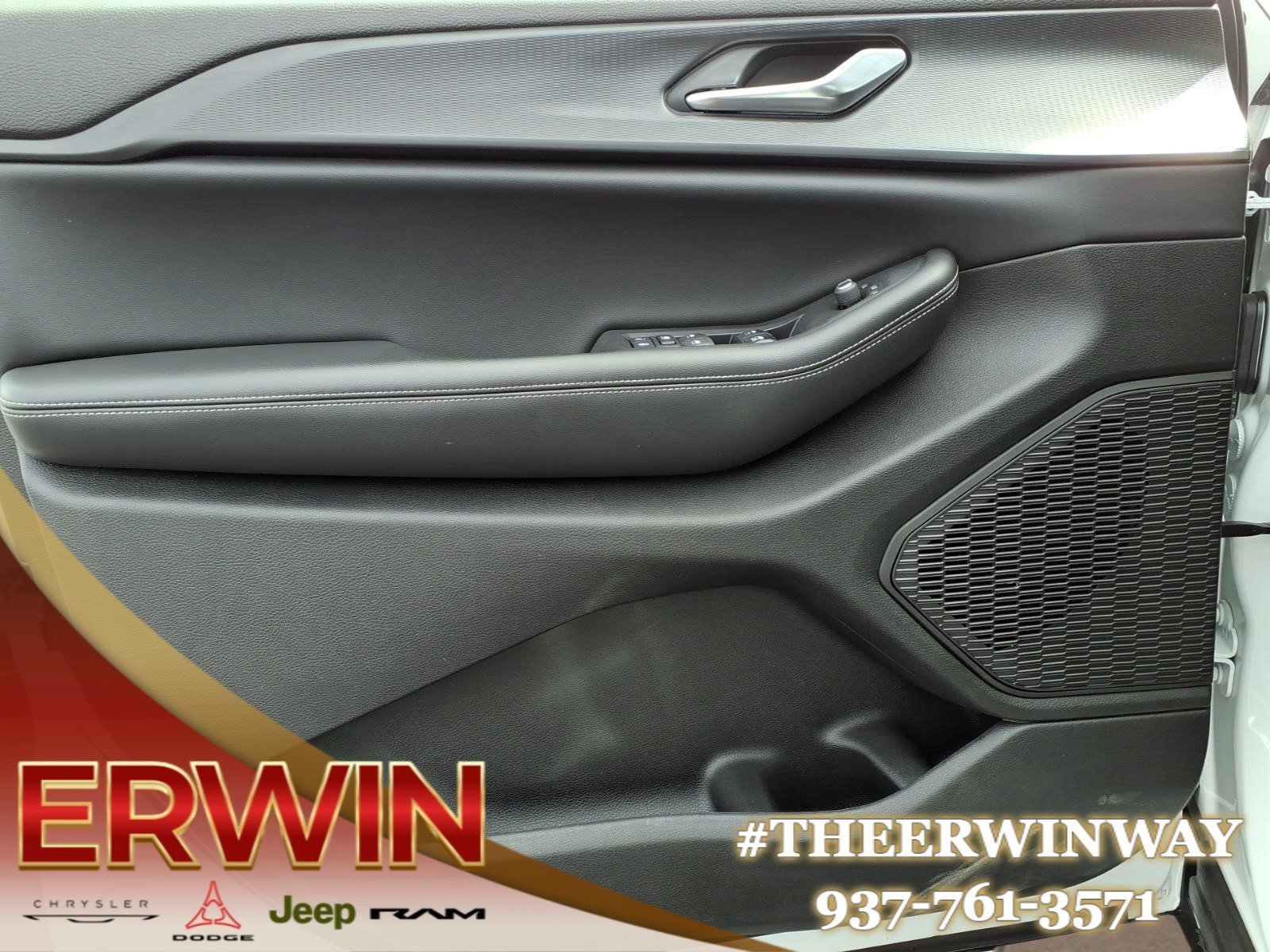 Certified 2024 Jeep Grand Cherokee Laredo X w/ Luxury Tech Group I AWD/4WD image 10