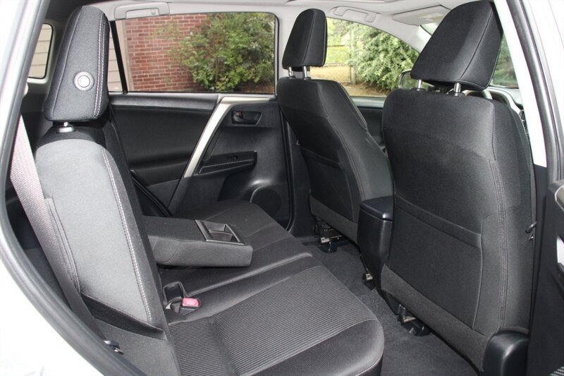 Used 2013 Toyota RAV4 XLE AWD/4WD image 6