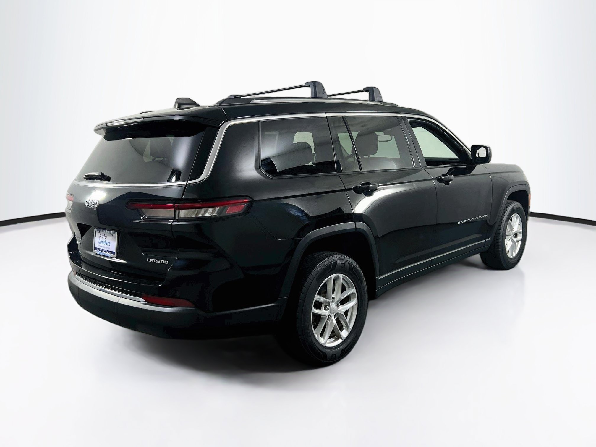 Used 2023 Jeep Grand Cherokee L Laredo w/ Luxury Tech Group I AWD/4WD image 5
