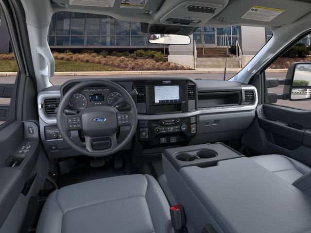 New 2026 Ford F550 4x4 Crew Cab image 9