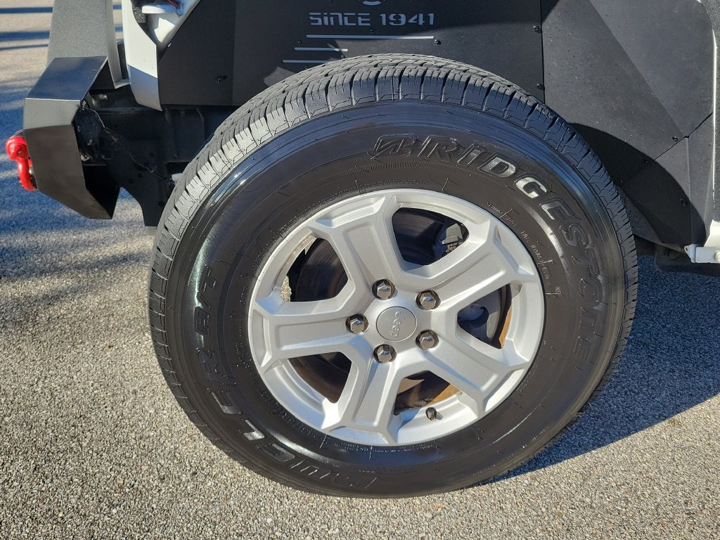 Used 2018 Jeep Wrangler Unlimited Sport S AWD/4WD image 6