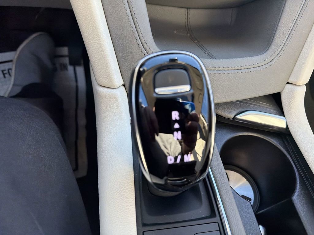 Used 2022 Cadillac XT5 Premium Luxury image 19