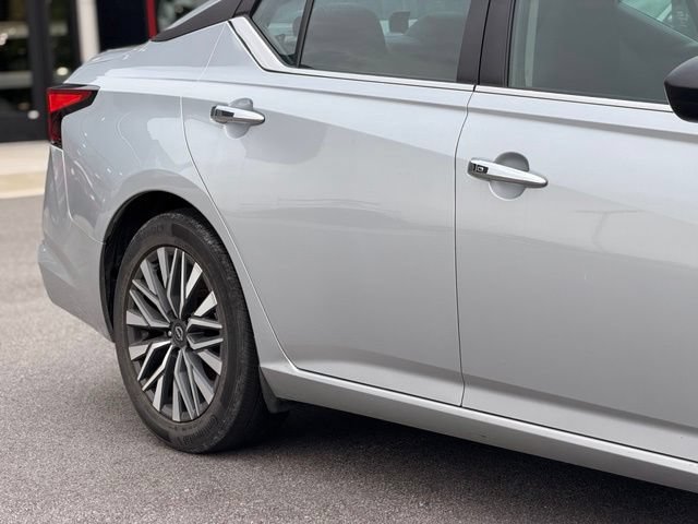 Used 2024 Nissan Altima 2.5 SV FWD image 5