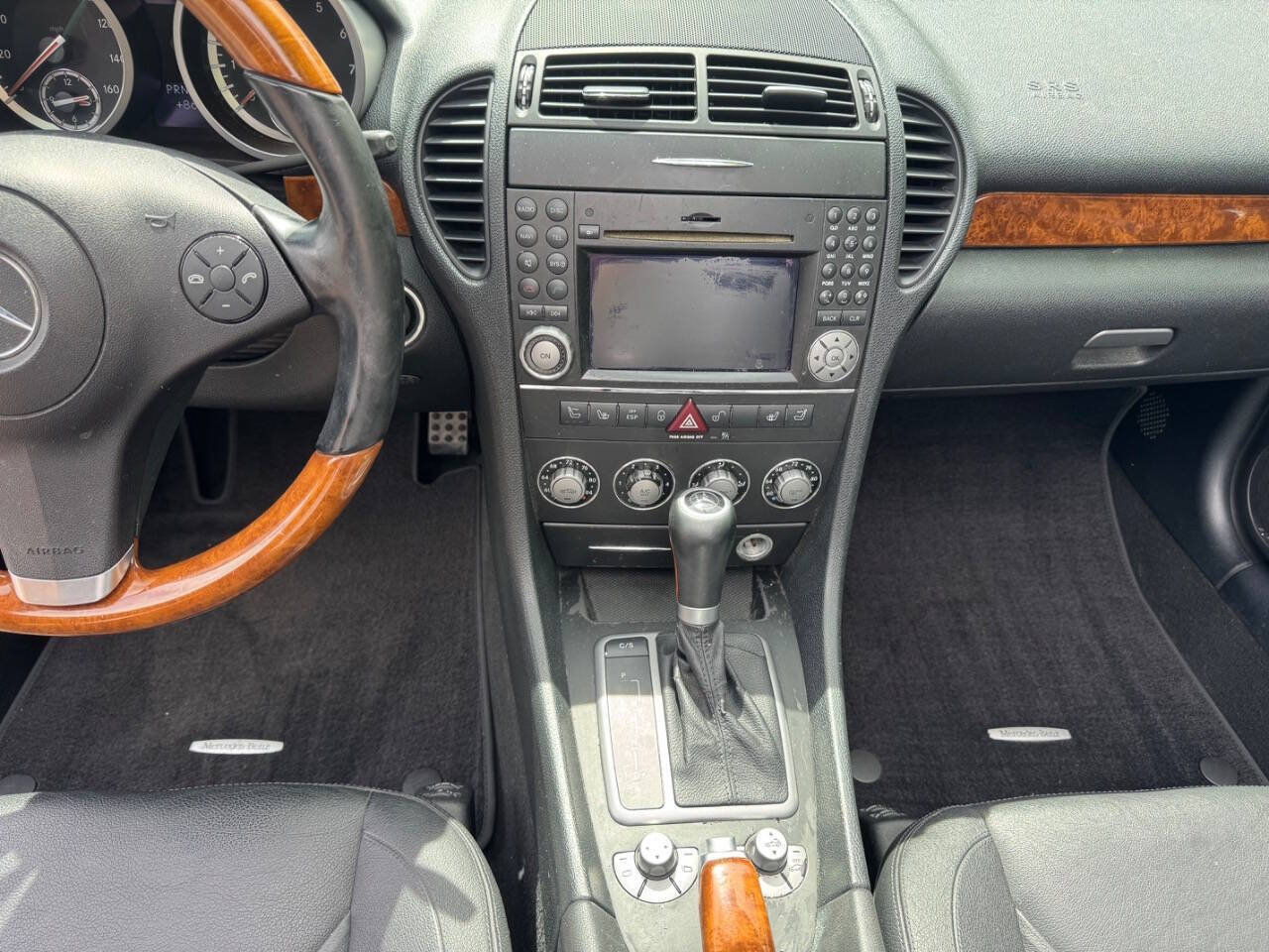 Used 2010 Mercedes-Benz SLK 300 image 12