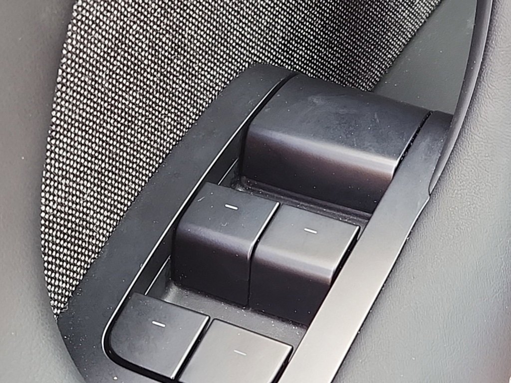 Used 2024 Tesla Model X image 40