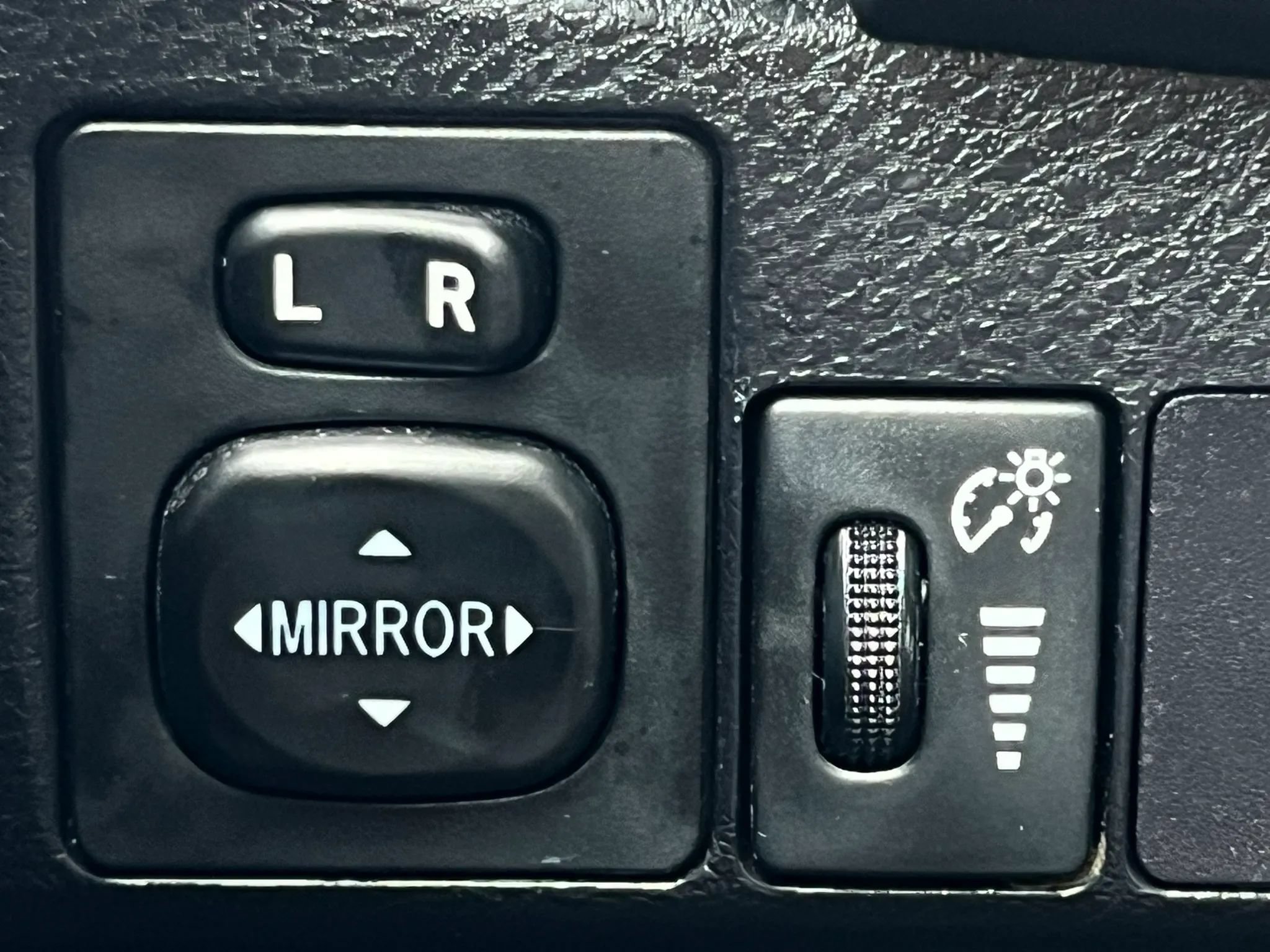 Used 2018 Toyota Corolla LE w/ Body Protection Package FWD image 45