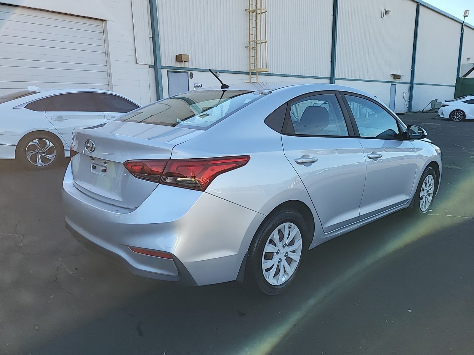Used 2019 Hyundai Accent SE FWD image 3