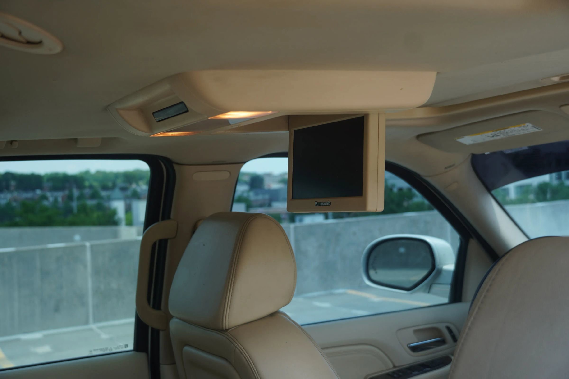 Used 2008 Cadillac Escalade AWD image 24