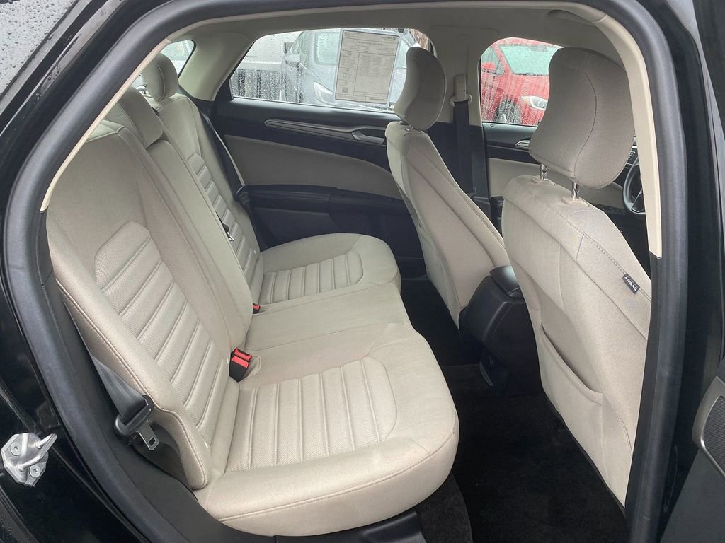 Used 2018 Ford Fusion S image 25