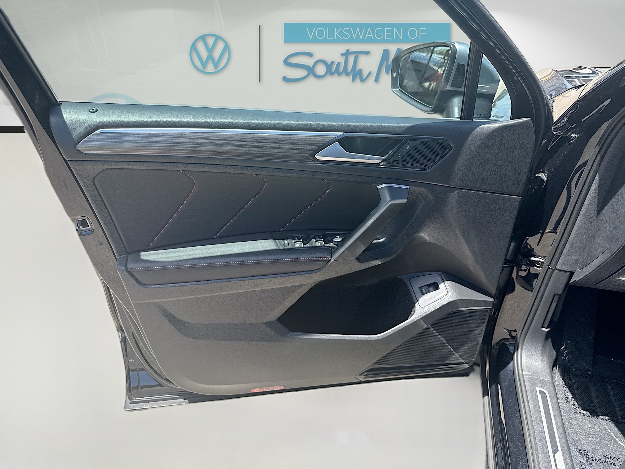 Certified 2024 Volkswagen Tiguan Wolfsburg Edition FWD image 19