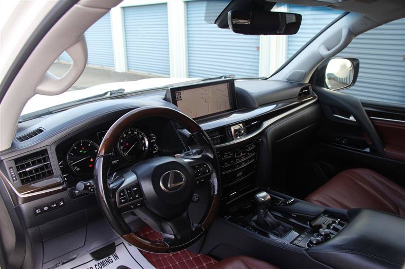 Used 2018 Lexus LX 570 4WD w/ Luxury Package image 28