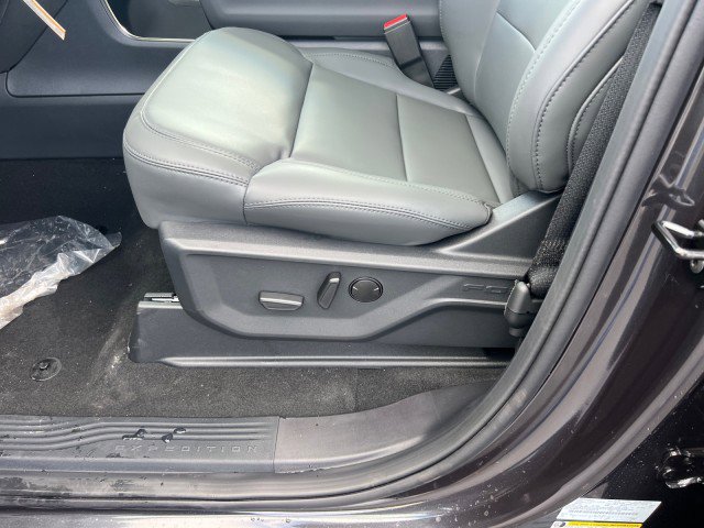 New 2026 Ford Expedition Max Active image 8