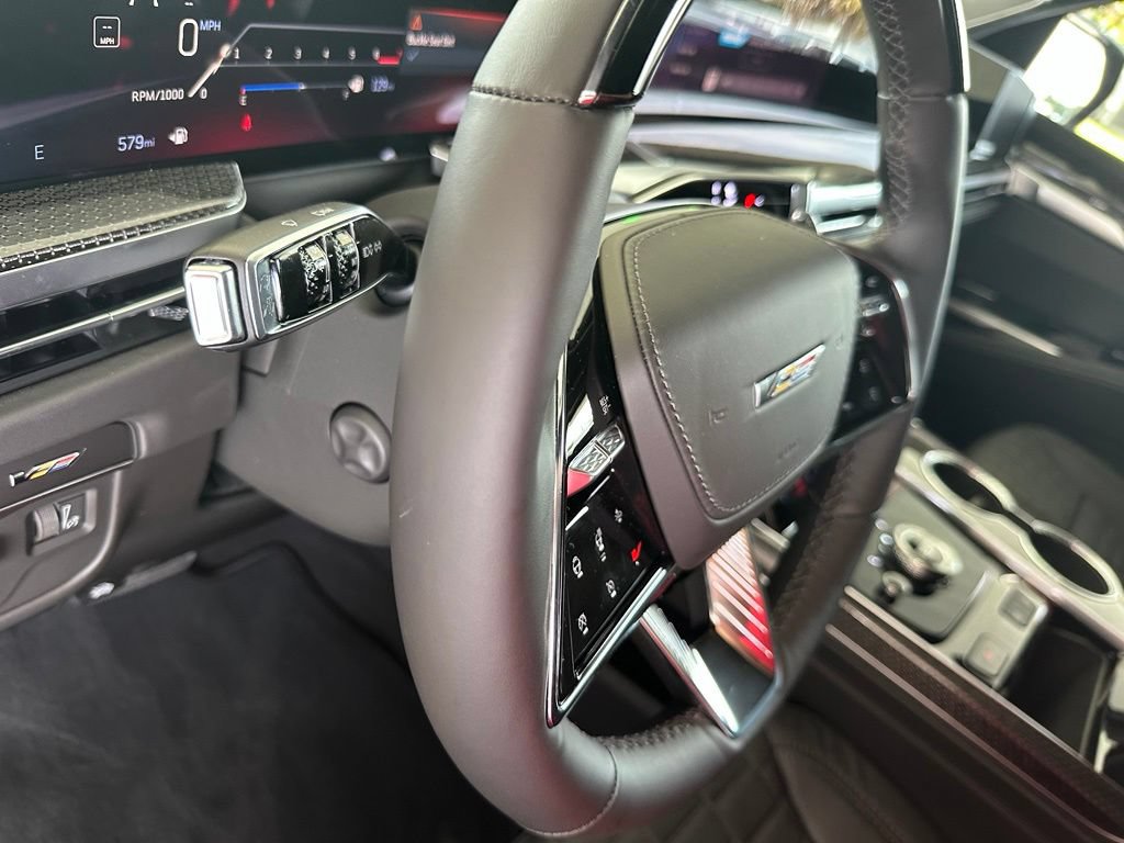 Used 2026 Cadillac Escalade ESV V w/ LPO, ONYX Package AWD/4WD image 17