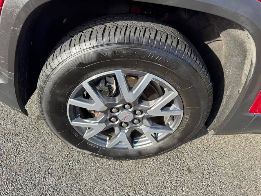 Used 2023 GMC Acadia SLT image 14