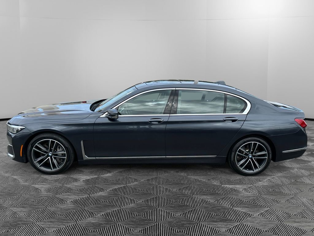 Used 2020 BMW 750i xDrive w/ Executive Package AWD/4WD image 2