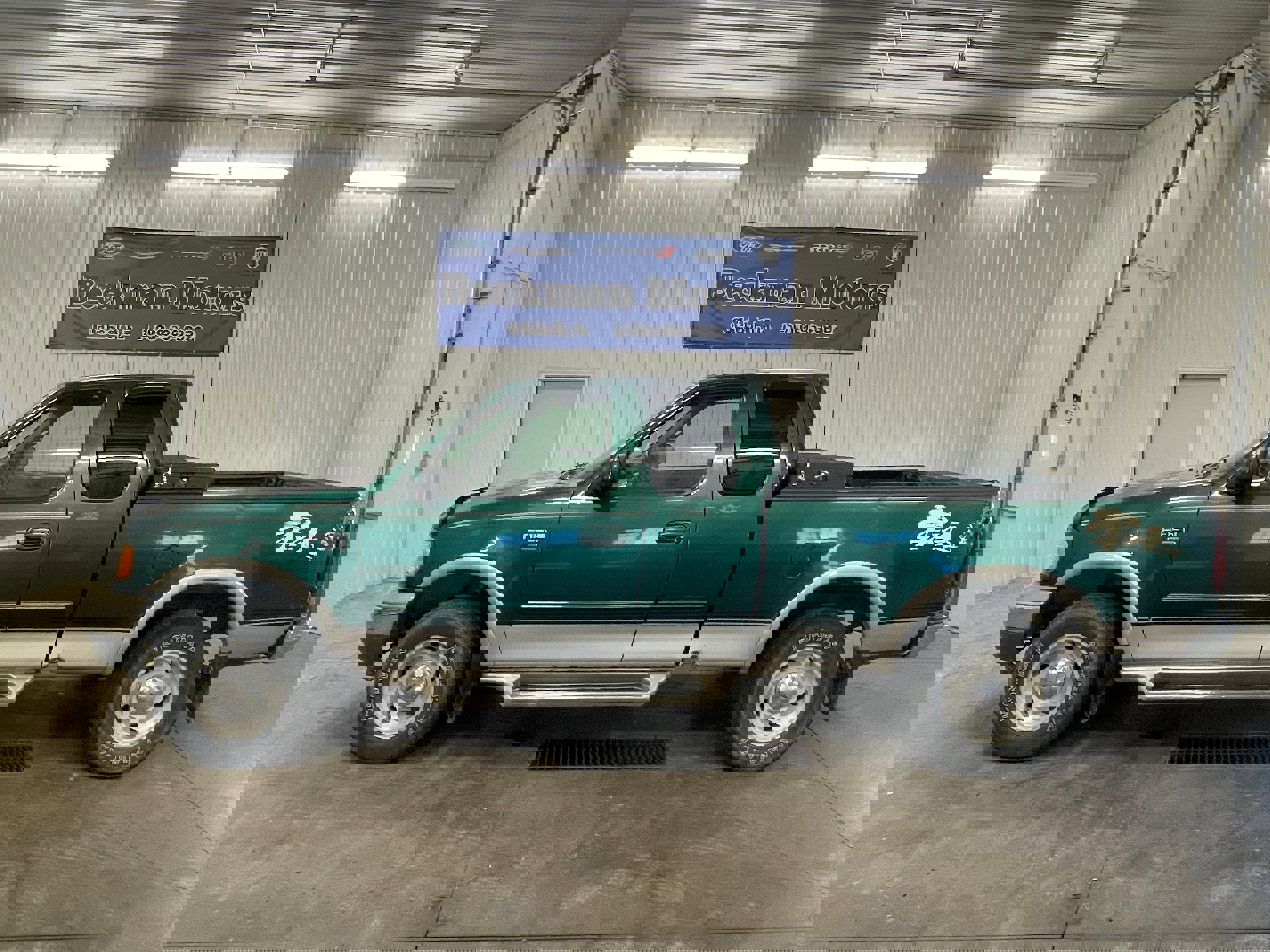 Used 1999 Ford F150 XLT image 2